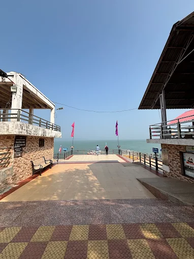 Hanuwantiya Backwater Scenic View